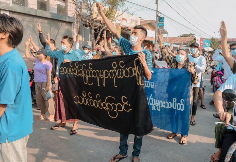 Myanmar_Now_Eng's tweet photo. Residents in Mandalay organised a rally on Sunday in protest of military rule and the ‘slave education’ system instituted under the coup regime. #WhatsHappeningInMyanmar https://t.co/dZBgTRNYqQ