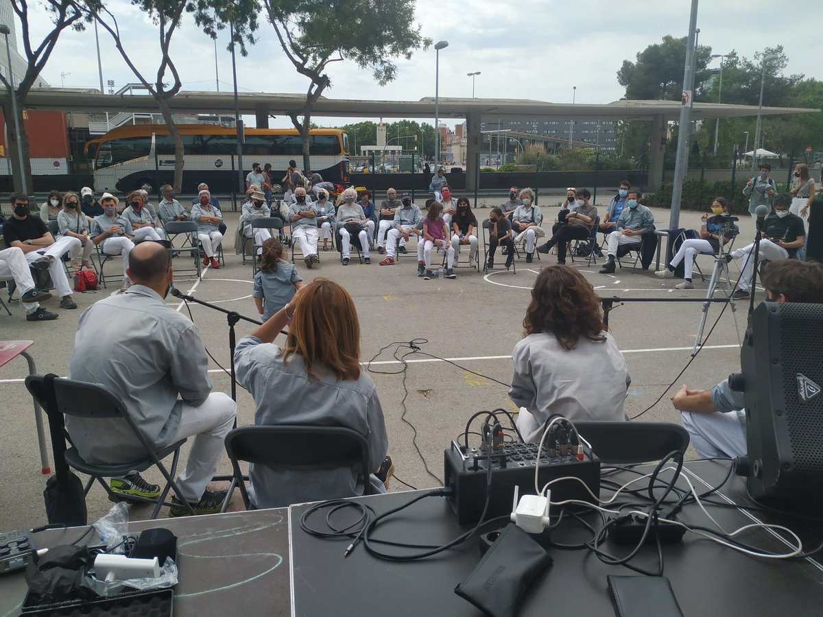 Comencem el debat sobre la represa de l'activitat castellera.