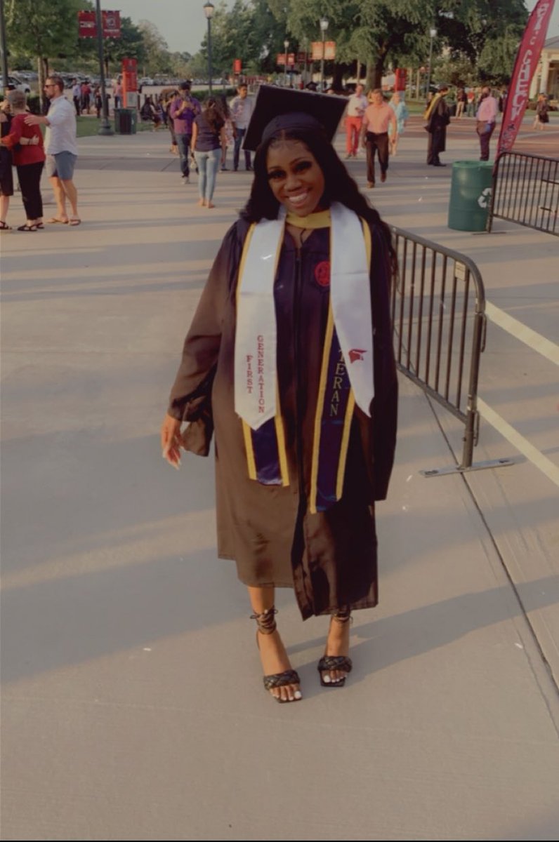 thegraphixgroup's tweet photo. I won’t ever stop going! I’m really JUST getting started! You’ll haven’t seen a thing yet..

I’m now TWO degrees HOTTER and it feels so so good. 🥵🎓

It’s Brianna D. Nero, MSW to YOU! Thank you GOD🙏🏾💞

#UofSC2021 #MastersofSocialWork @UofSC https://t.co/6mS7pB8jS5