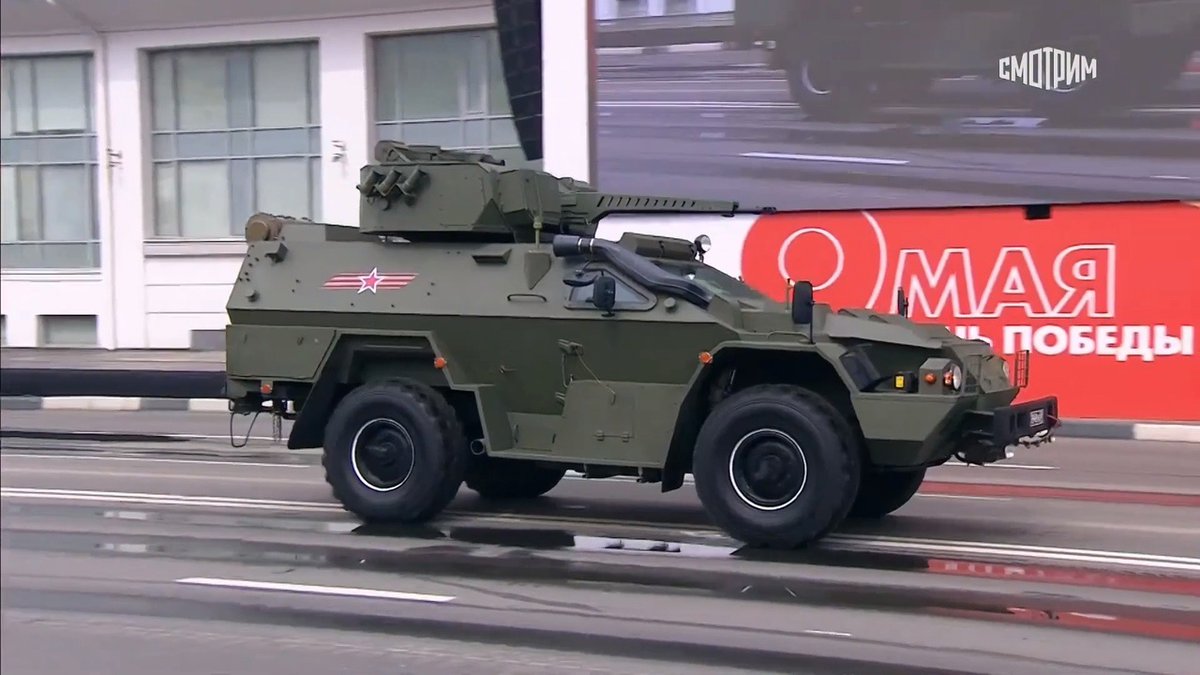 Russian_Defence's tweet photo. TsNII Burevestnik hardware at the Nizhny Novgorod parade: KamAZ 43269 Vystrel w/ 30 mm BM-30D RCWS; 152 mm 2S43 Malva and 120 mm 2S40 Floks. None of those are yet in service.
Images via https://t.co/kB5erisiX5 https://t.co/hY1C8xjOPw