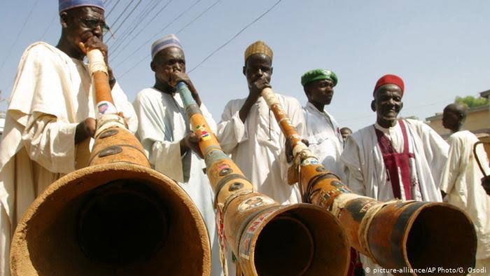 How the words “ABOKI” and “YAMIRI” started !![A Thread]A lot of things have been said about the origin of these words but this is what we found out. And we are ready to be corrected 