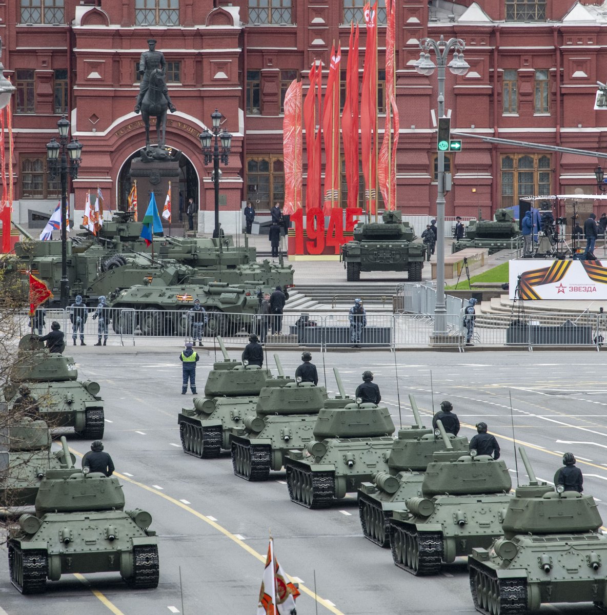 moscow's tweet photo. Парад в честь 76-летия Победы: смотрим, как это было

#ДеньПобеды #MosRu

📷 Владимир Новиков/Максим Мишин https://t.co/RhzQ9dI8gb