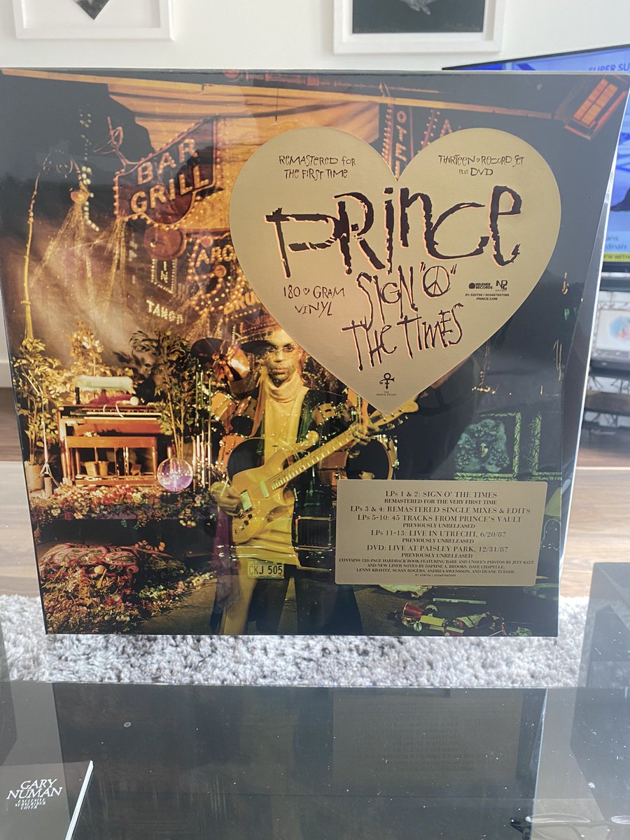 AwardChris's tweet photo. Now this is a box set to beat ALL box sets!
Prince Sign O The Times… amazing! ❤️❤️
@debswild @PaisleyPark #prince #signothetimes https://t.co/1LcLPDKzZb