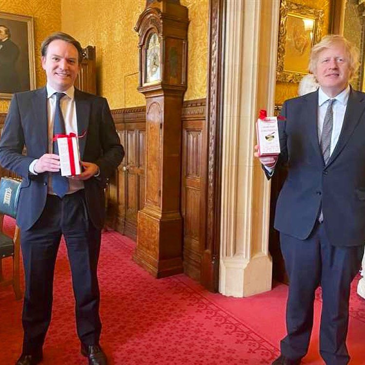 When the Prime Minister, <a href="/BorisJohnson/">Boris Johnson</a> makes an exemption to his new fitness regime to taste a little bit of Grantham, thanks to <a href="/GarethDavies_MP/">Gareth Davies MP</a> 🤤👇

Read more via <a href="/GranthamJournal/">Grantham Journal</a>:

granthamjournal.co.uk/news/granthams…