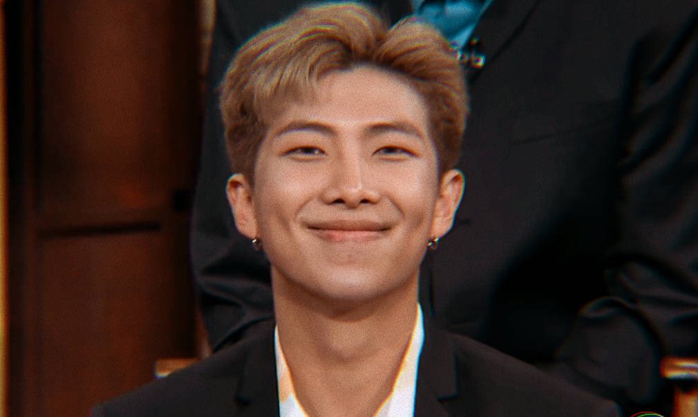 starting with kim namjoon. attacking with them dimples. #BTSARMY    #BestFanArmy  #iHeartAwards  @BTS_twt