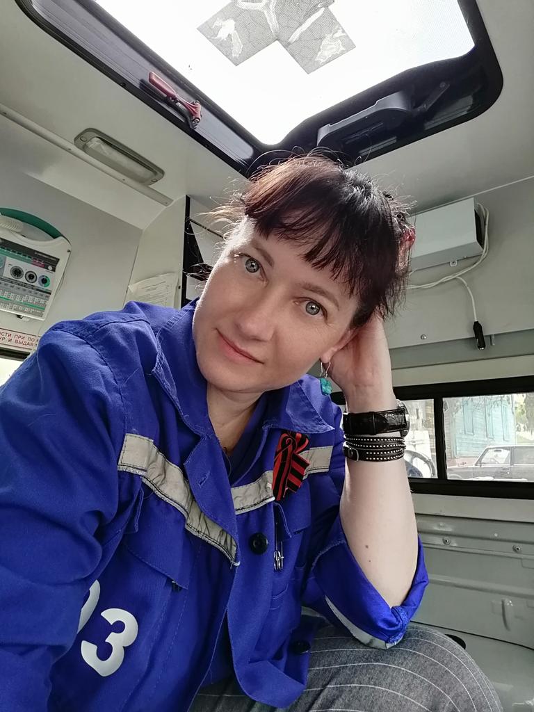 Yuliya_BagVa's tweet photo. #EMHelp #ДеньПобеды #дежурство #СкораяПомощь🚑⚕️#ambulance #9мая2021
Спасибо деду за Великую Победу!🔥 С Праздником, друзья! https://t.co/pZxHL5JbtF