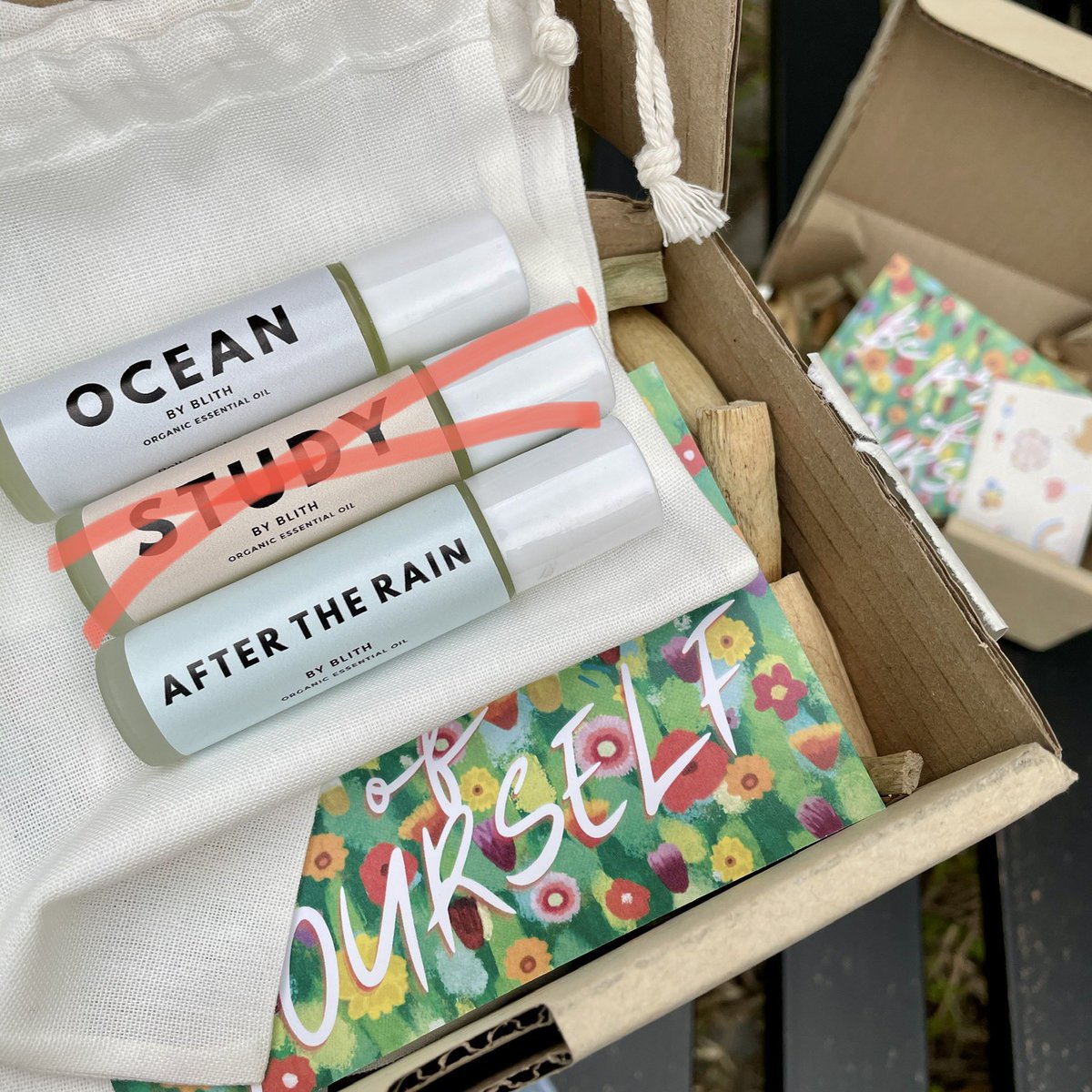jorlaleeonearth's tweet photo. ส่งต่อ #blithbkk กลิ่น
-ocean 🌊✨
-after the rain 🍃☁️
190 รวมส่ง(จาก350) ซื้อมาผิดกลิ่นยังไม่ได้ใช้ค่ะ ส่งพร้อมpackagingของร้านเลยๆ ปล.ซื้อคู่ลดได้อีกนะคะ
#ส่งต่อคสอ #ส่งต่อเครื่องสําอางค์ #ส่งต่อสกินแคร์ #ส่งต่อblith #blith #everydaywithblith #ส่งต่อเครื่องสําอาง #HowtoPerfect https://t.co/78OnLXREdW