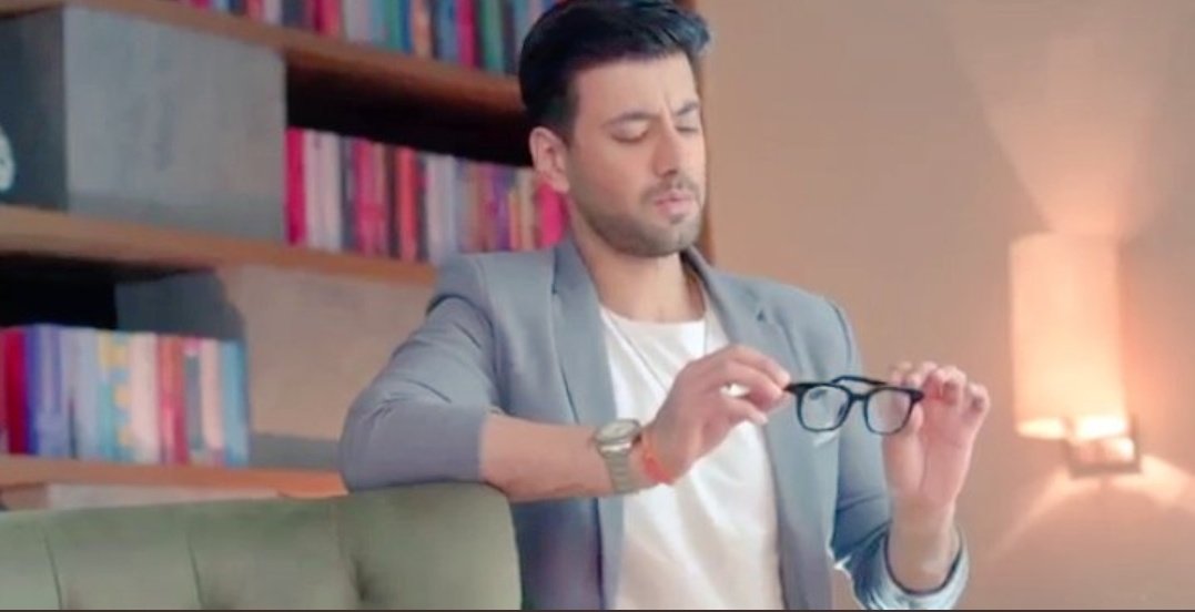 Shaurya& #39;s love falling phase for anokhi a thread it isn& #39;t like some cliche ITV show where he simply fell in love at a goIt is the most realistic and beautiful phase that ITV has witnessed.The most purest journey from Shaurya sahbarwal- anokhi& #39;s Shaurya.   #ShauryaAurAnokhiKiKahani