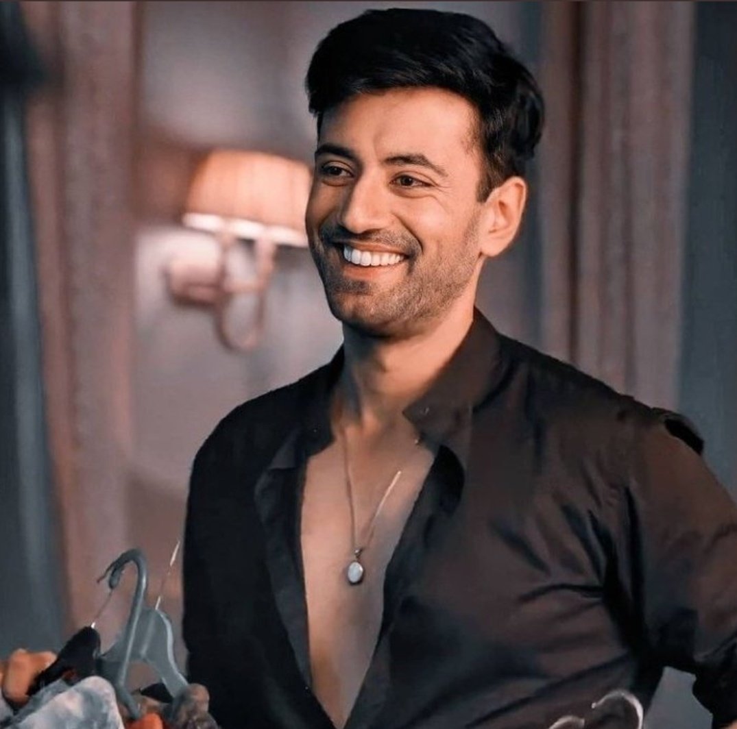 The bestest part of shaurya is he is the most realistic person, his emotions are never useless or meaningless. The way he feels every human emotion is so raw and beautiful. the way he fell for anokhi isn& #39;t an overnight thing; in bits and pieces he fell.   #shauryaAurAnokhiKiKahani