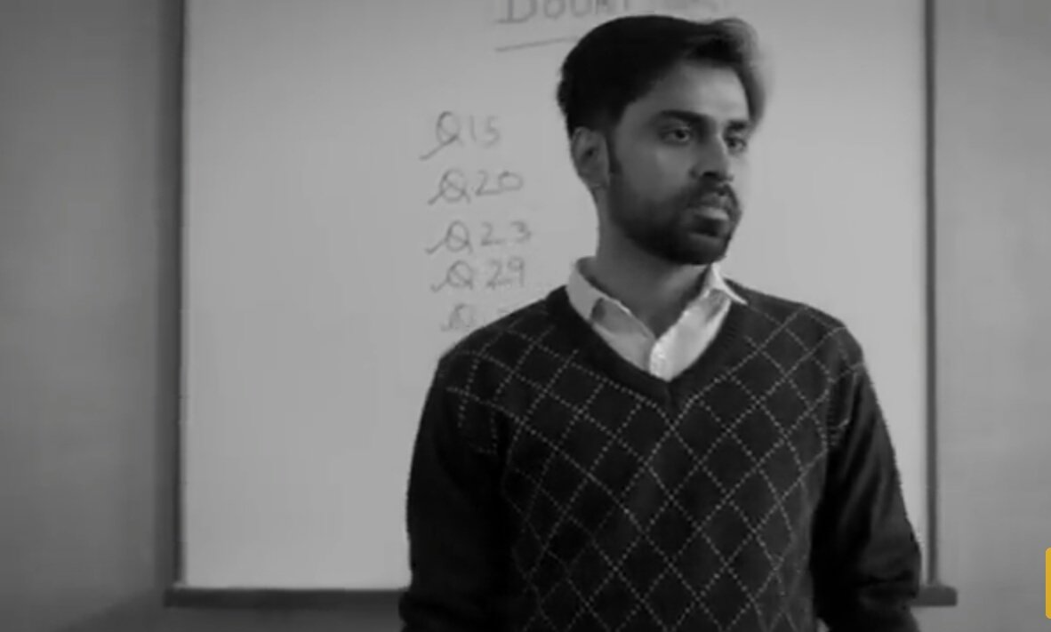 "21 din mein koi bhi aadat lag jaati hai, koi bhi aadat chhoot jaati hai. Toh yehi karna hai. Bas karna kya hai?Problem ko dhun daalo. Jo nahi ho paaye Wahi karna hai." #KotaFactory  #TheViralFever