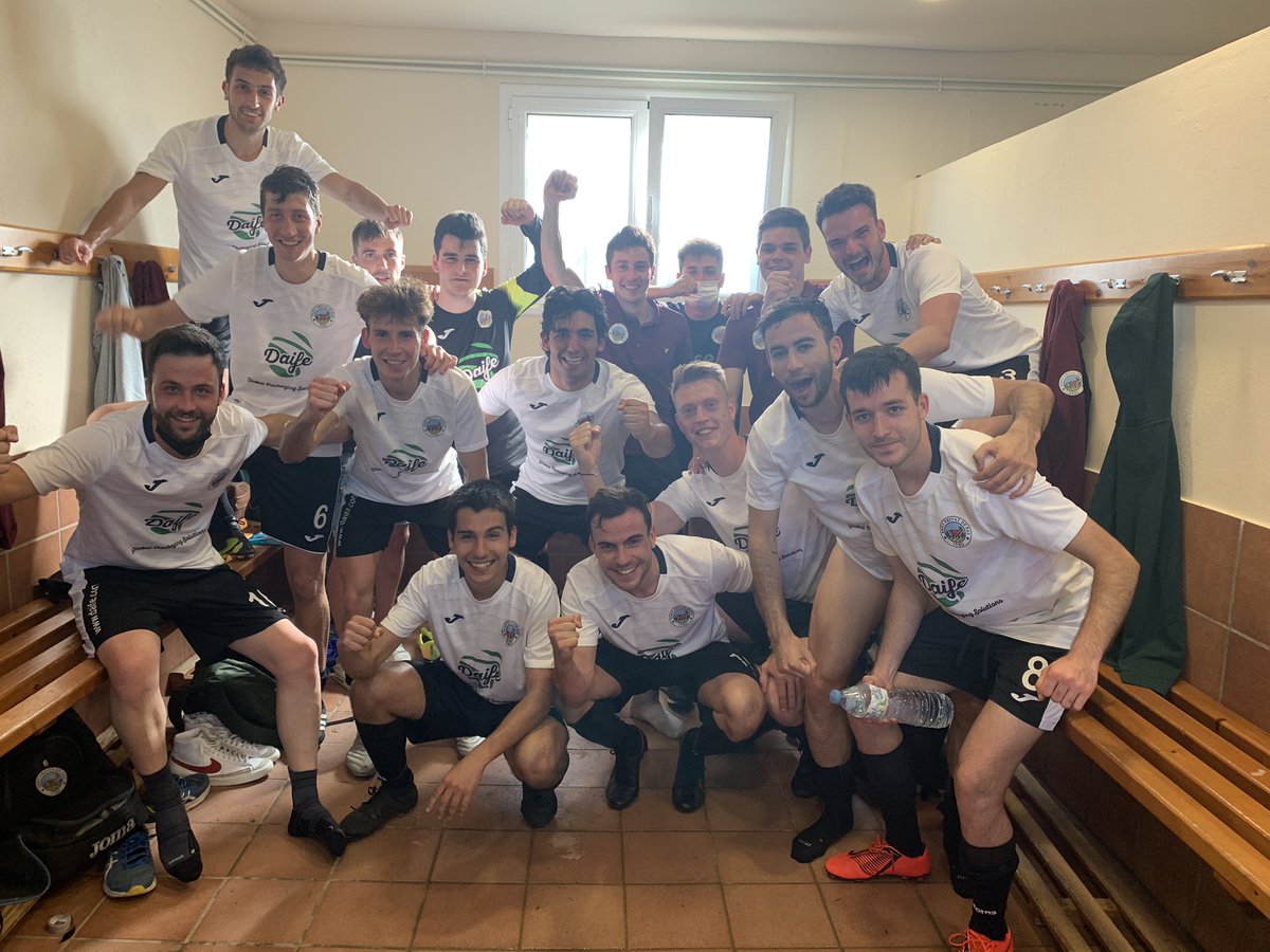 stprivat_fc's tweet photo. SANTPRI 4-1 HOSTOLES

Partit seriós i efectiu per derrotar a un bon equip com l'Hostoles. Els gols de @JordiArimanyCol i @RubenPrada19, a la primera meitat, i de @aleexdecruuz i @sergiamargant a la segona, van posar el 4-0. A la darrera jugada vam encaixar. #3cat18 #SomSantpri https://t.co/DyOKVzTmFN