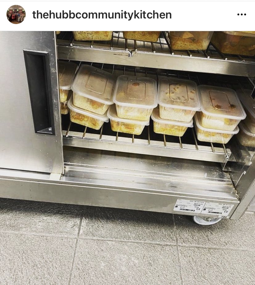 jozzzaphen's tweet image. #HubbCommunityKitchen #CookTogether #SussexRoyal #charityFeeding 🙏🏾👸🏻🦅🥗🥙
