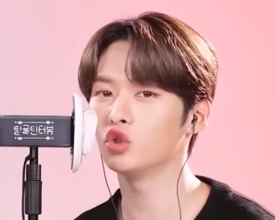 a thread of lee know noot noot because linoot is one of the reasons to live. @Stray_Kids