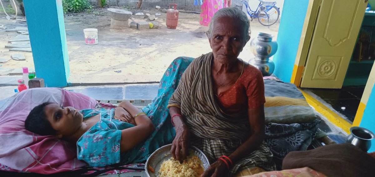 DarnasiAnil's tweet photo. @SonuSood @SonuSood sir, pls help my sister Name:Anu. She was a blind and she cang walk by birth, till now not getting any #Penssion. We are #Finacially background for her tablets and monthly expensives. Sometime she got fidde's also. We are looking for your Help @SonuSood Sir🙏🙏🙏🙏🙏🙏 https://t.co/62zVbalDVd