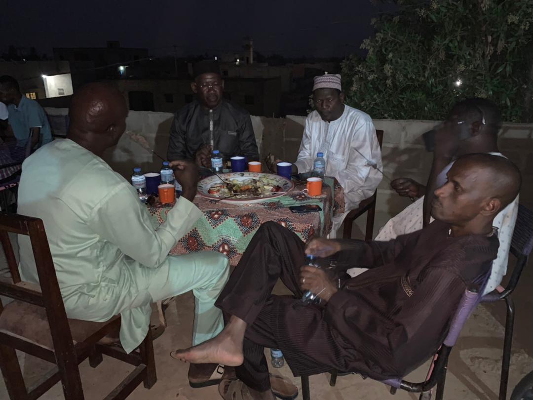 JCIMopti's tweet photo. #Radaman
La #JCIMopti était chez sa Présidente l'amie Marian Zorom pour une rupture collective de jeûne ce samedi 8 mai 2021.
#JCIMali #WeAreJCI #JCIRise https://t.co/dc4JqdLbai