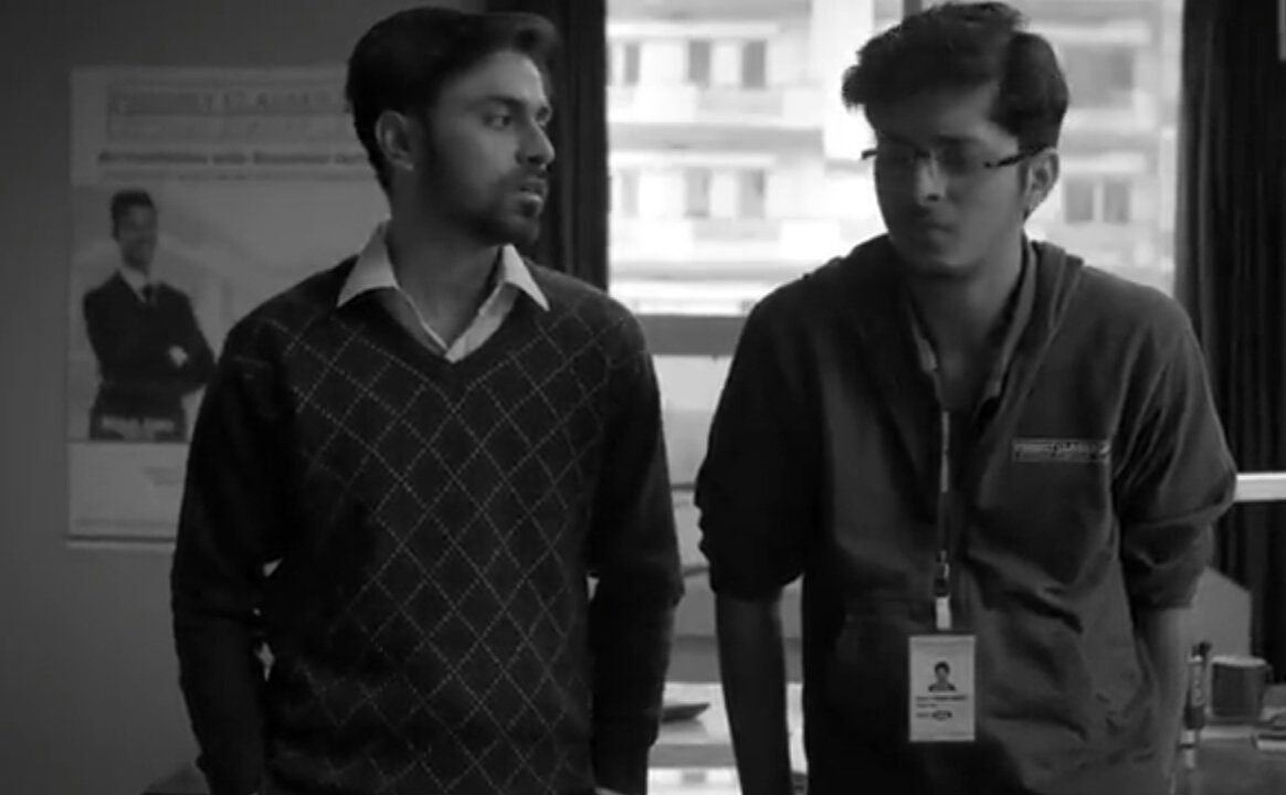 "Life me Grow karna hai toh move on karte rahna padega. If you are smartest in the class then you are in the wrong class."I need  #Jeetu Bhayiya in my life too. Vaibhav is lucky one. #KotaFactory  #TheViralFever