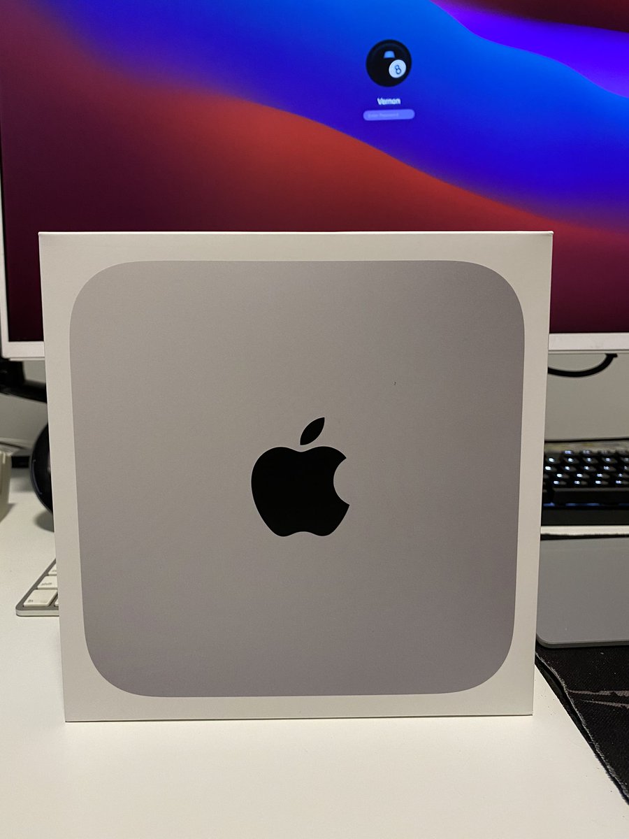 vernieman's tweet image. Got the Mac mini M1 setup today. #apple #macminim1 #applesilicon