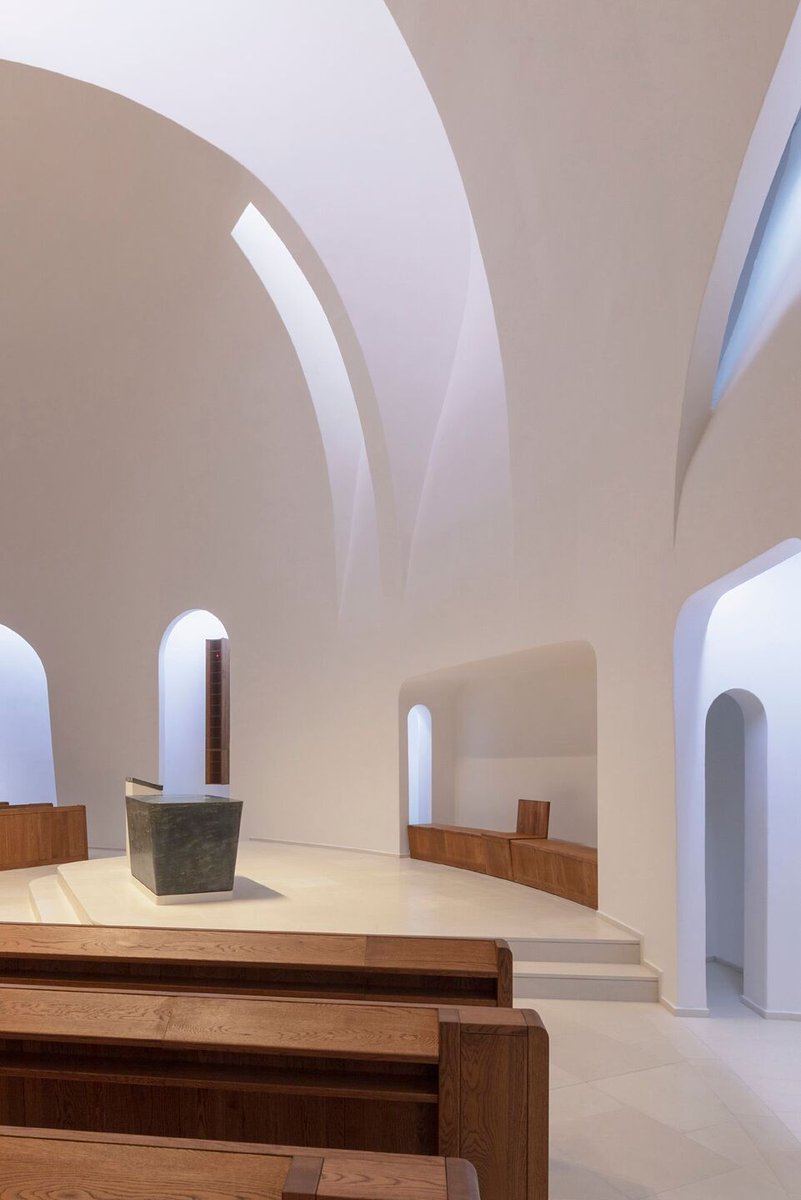 retokommerling's tweet photo. #DomingosDeParroquia _
Iglesia del Papa Juan Pablo II diseñada por Robert Gutowski architects.
Fotografías: Tamás Bujnovszky a través de https://t.co/cUHBy27V6T

#Arquitectura #Architecture https://t.co/xuYBnarFtF