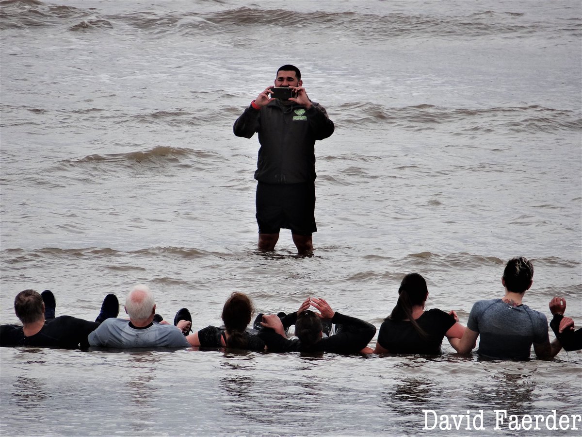 faerder46's tweet photo. Wet bums, wet trainers, sand everywhere, smiling faces. #coldwatercommunity @seftoncoast2017 @IronMenCrosby @CrosbyBeachFOG #sefton #crosby #coldwater https://t.co/8ASEumQ4ve