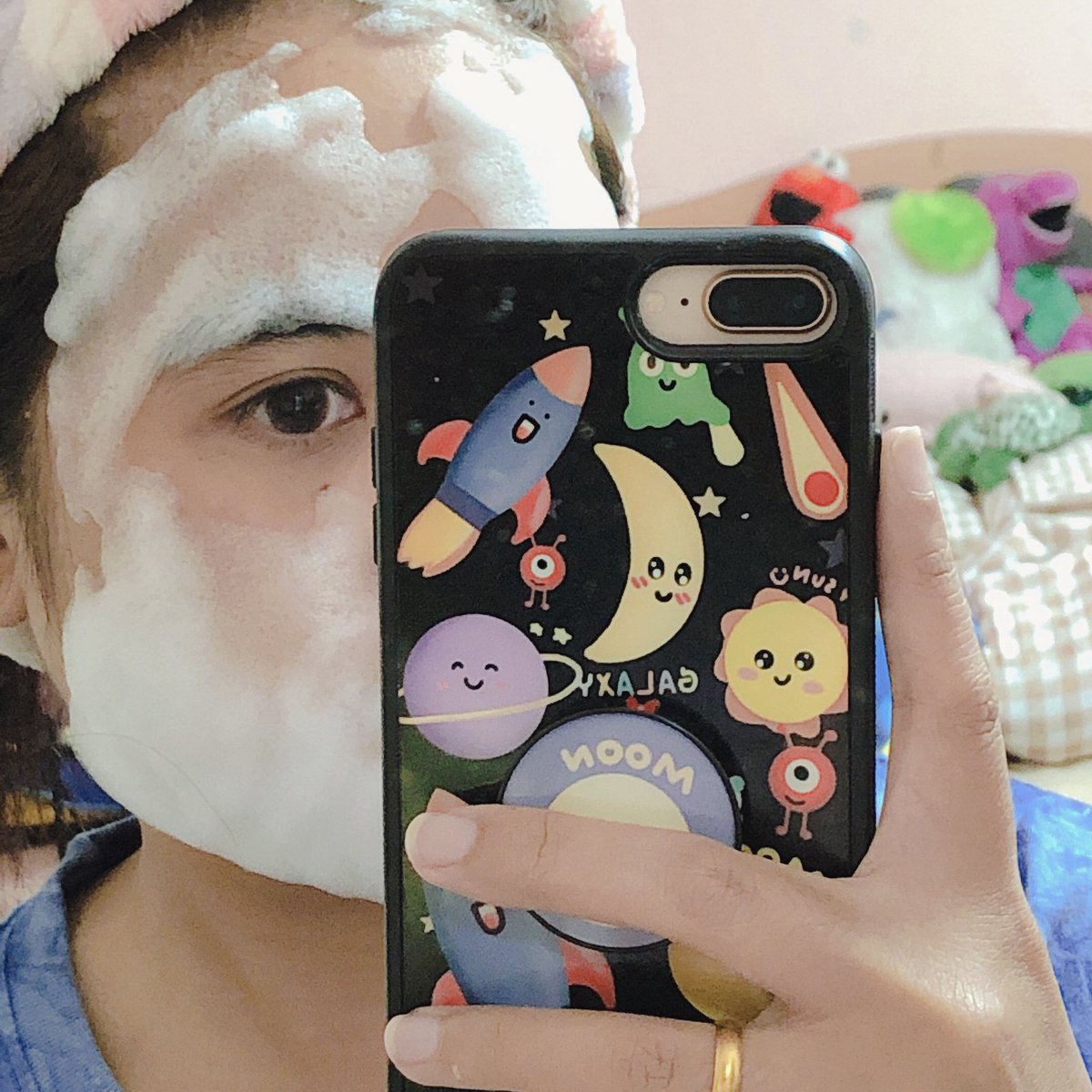 JA_quip's tweet photo. ꒰ ¨̮ ꒱⸝♡ มาแปลงร่างเป็นซานตาคลอสกัน 🎅🏻 ด้วย #bubblemask #theoriginal ของเล่นใหม่ที่น่ารักมั่ก 🤏🏻✨ ฉีกซองเอาน้องมาทาบนหน้าแป๊ปนึงน้องจะกลายเป็นฟองนุ่มๆบนหน้าเราเลย(แนะนำให้รีบทาเพราะฟองฟู่ไว้มาก) ทิ้งไว้ 5-15 นาที แล้วล้างออกปุ๊ปรู้สึกผิวสะอาดขึ้นทันทีเลย เย้! #ของดีบอกต่อ https://t.co/bZtOGfi7Fv