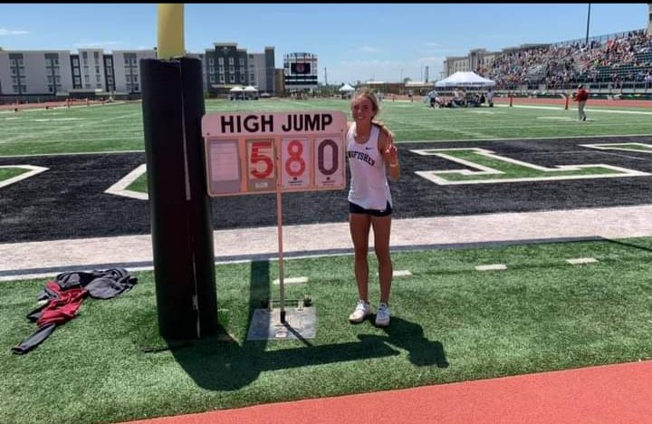 KINGFISHER #OKPreps Ally Stephenson tied the CLASS 4A High Jump State Meet record with a jump of 5' 8". 

The highest Girls record ever recorded for any class since 1944 is 5" 10". 

The 4A record has been on the books since 1985 (yes, 36 years)!  And Ally may be 5' 4" tall
