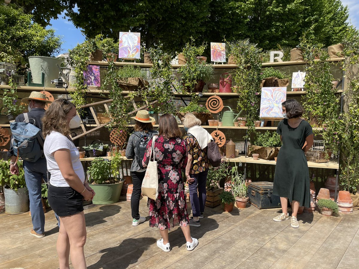 AnthoMattz's tweet photo. Entre « hybridations artistiques » �� Rendez-vous chez l’artiste » et un incroyable hors compétition, la découverte de notre jury #Presse #CotedAzurFrance se clôture à #Menton ! Maintenant place aux délibérations!!! RDV à 16h pour les prix ! 🌿😊 @AlpesMaritimes #FestivalJardins06 https://t.co/xyt6jym2zO