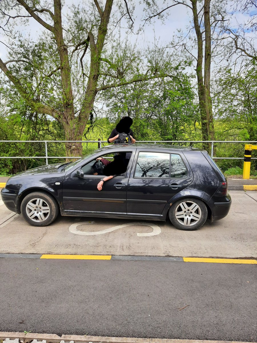 tvprp's tweet photo. Whilst on patrol this Golf passed us in Abingdon, with a rather low rear end. A trip to the weighbridge showed the vehicle was 12% over the plated weight. To top it of the rear offside tyre was under the legal limit. Driver reported.
#P6541 #P0805 #TBAshift @tvpsouthandvale https://t.co/zy1LPMGcLN