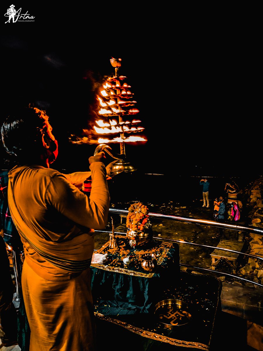 Atmanandfp's tweet photo. Knowing others is Wisdom. Knowing Yourself is Enlightenment!.
(ಸರಾಯು ಆರತಿ ಅಯೋಧ್ಯೆ)
@artma_travelography
.
.
.
.
.
.
#travelogram #travel #travelphotography #varnashi #travelling #ig #traveller #travelblogger #instagram #mobilephotography #wanderlust #traveling https://t.co/wwFrPi5M83