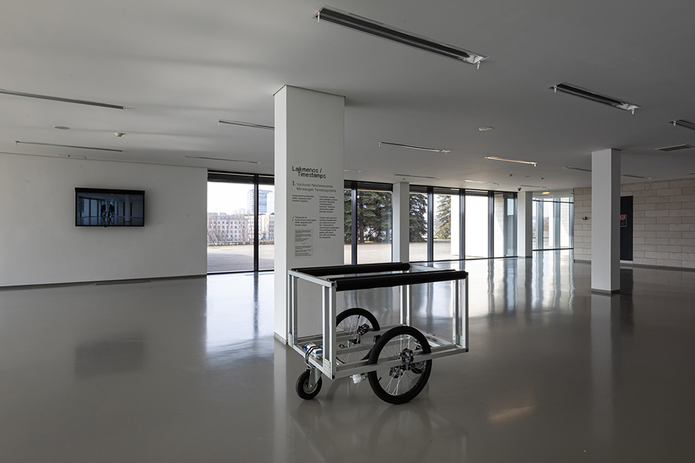 JulijaGoyd's tweet photo. A group show "Timestamps" (Lithuanian media art retrospective) in National Gallery of Art, Vilnius, Lithuania. Curated by Jurij Dobriakov.
https://t.co/cKBtxAk1QM https://t.co/6Ty7VZTCeJ