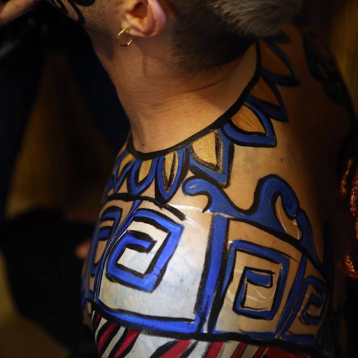 Ecco qualche scatto del #backstage di #MalaSuerte...
Anche il videoclip sarà una grande sorpresa!
Vedrete. . . 
#ComingSoon #BodyPainting #music #newsingle