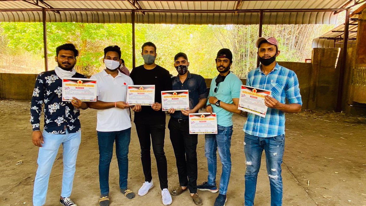 Nitin1524's tweet photo. Great team work by #NYCI4Banswara . Keep doing good work. #NYCI4Help #NYCI4Care @amarprasadreddy @iamdatchana @Nyci4G @NYCIMaharashtra @NYCI4Telangana @Nyci4S @nyci4delhi @We_Are_Jaipur @Nitisha88111698 @Rakthkosh @RajCMO @CMHelpdesk @anilsharma45 @mukesh1275 @manojmathur_ https://t.co/9Xz9qZAY6z
