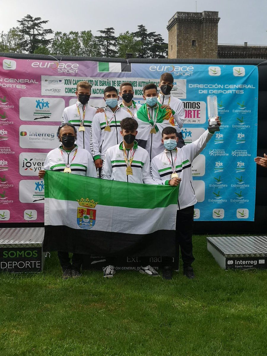 ¡¡CAMPEONES DE ESPAÑA!! la selección extremeña de salmónidos mosca juventud ha arrasado en el campeonato. Además dos de sus componentes DAVID GARCÍA TORÉS y HUGO DOMÍNGUEZ MELCHOR se han proclamado CAMPEÓN y SUBCAMPEÓN de España individuales.
#somosdeporte 
@DXTextremadura