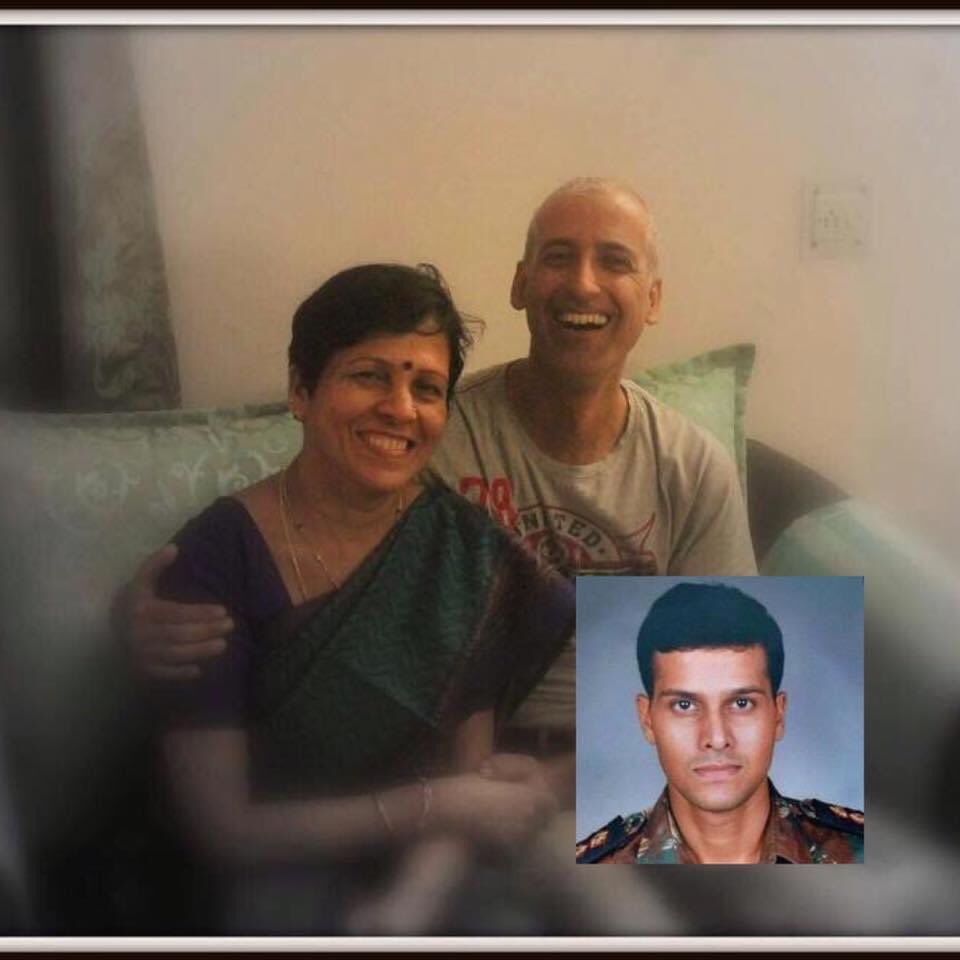 Along with Dhanlakshmi aunty, mother ofMAJOR SANDEEP UNNIKRISHNAN NSG - 7 BIHAR Major Sandeep Unnikrishnan has immortalized himself in Mumbai terror attacks in 2008. #MotherDay2021 #KnowYourHeroes #MothersDay  #motherhood  #MotherDay  #VeerYatra