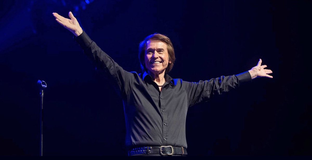 RAPHAELartista's tweet photo. Millón de felicidades a las madres que hoy celebran su gran día en Estados Unidos, Canadá,Puerto Rico, Perú, Chile,Venezuela, Colombia, Ecuador, Brasil, El Salvador,Guatemala, Honduras, Cuba. Y mañana en México!
A todas y cada una de vosotras, #FELIZDIADELAMADRE!
Besos y abrazos! https://t.co/h8oyUXLyRx