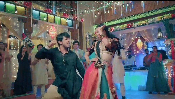 Doesn't it look like it's them who were just getting married? Two lovers dancing to the tunes of their wedding and just enjoying!  #2MonthsOfShiVi