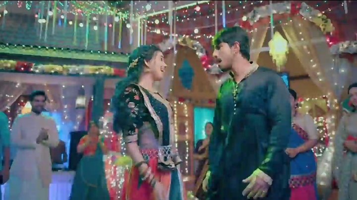 Doesn't it look like it's them who were just getting married? Two lovers dancing to the tunes of their wedding and just enjoying!  #2MonthsOfShiVi