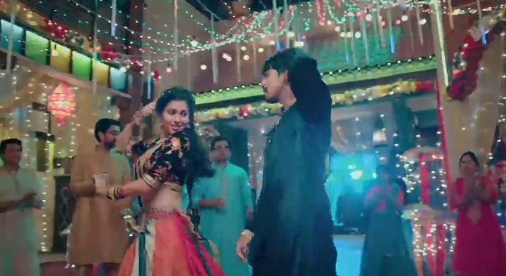 Doesn't it look like it's them who were just getting married? Two lovers dancing to the tunes of their wedding and just enjoying!  #2MonthsOfShiVi