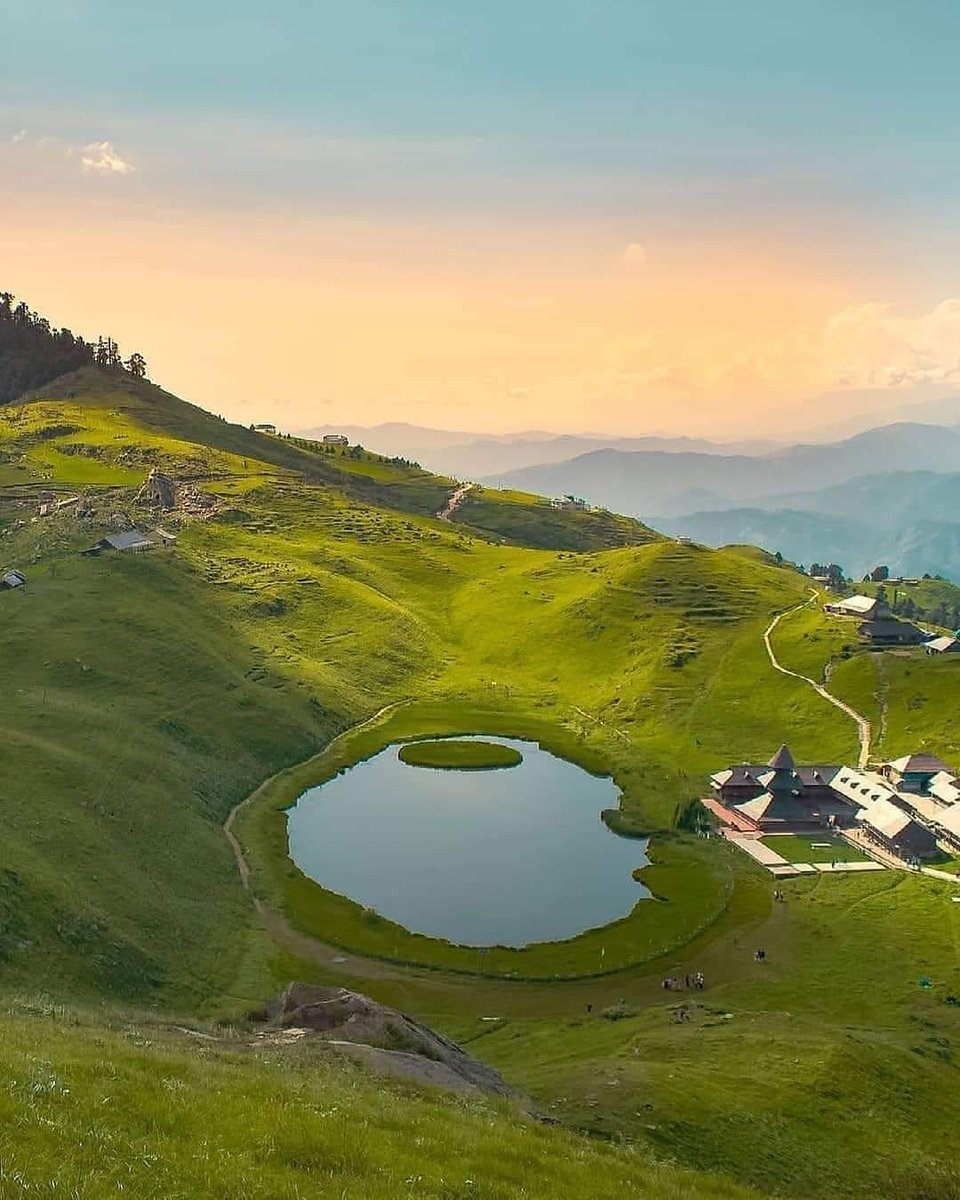 IshaSG's tweet photo. #IncredibleIndia #PrasherLake #Mandi #HimachalPradesh https://t.co/7jn2bWJSsT