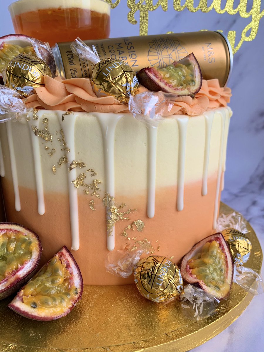 Oopsabakey's tweet photo. Pornstar martini cake! https://t.co/2MKE6jOJwA