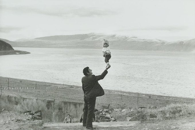 "Tenemos el derecho y el deber de la esperanza".
Jorge Luis #Borges
📷Henri Cartier-Bresson