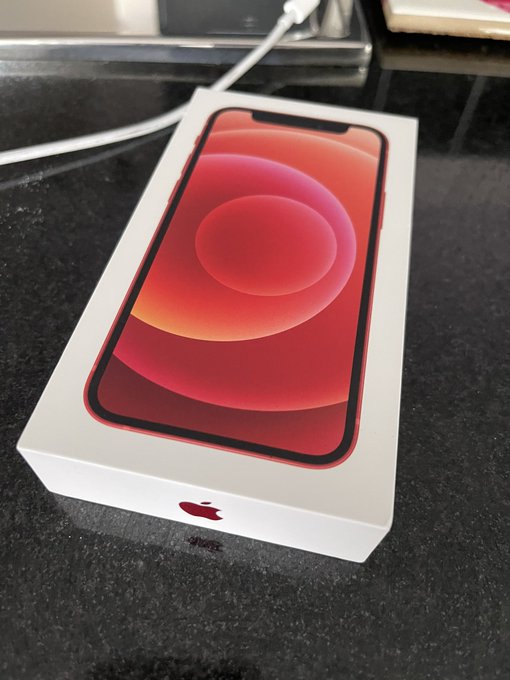 Got my second phone. Step one ✔️ on becoming an illegal arms dealer. https://t.co/wm3ZoeG6FK