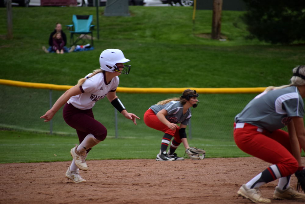 WalshJesuitSB's tweet photo. Come celebrate Emma Barnes - one of our 6 Sensational Seniors - at tomorrow's Senior Night home game vs. Padua! 

Festivities start at 4:45 pm!

#WJSoftball #SensationalSeniors https://t.co/YdhO0VrIgF