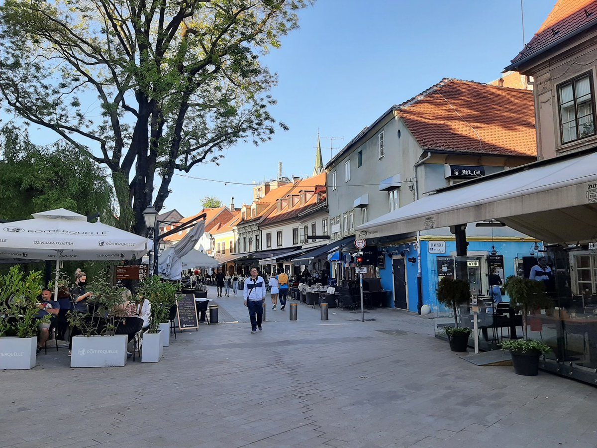 And a short walk to the city centre and lovely pedestrianised Tkalčića street for dinner. Sure it may be an authentic Serbian dish but I never miss on the opportunity to eat some decent Pljeskavica.