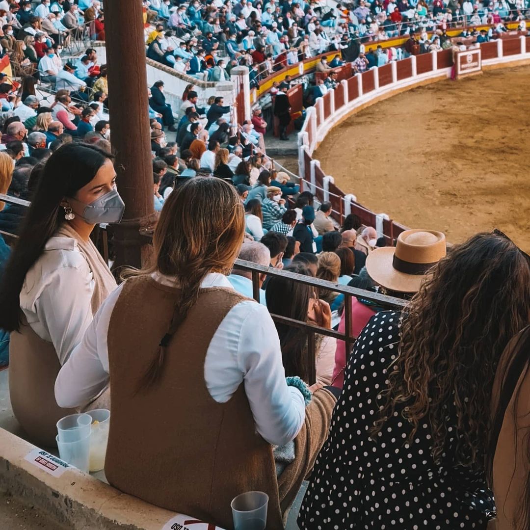 ¡San Isidro en Vistalegre con los jóvenes! funcionestaurinas.com/san-isidro-en-…