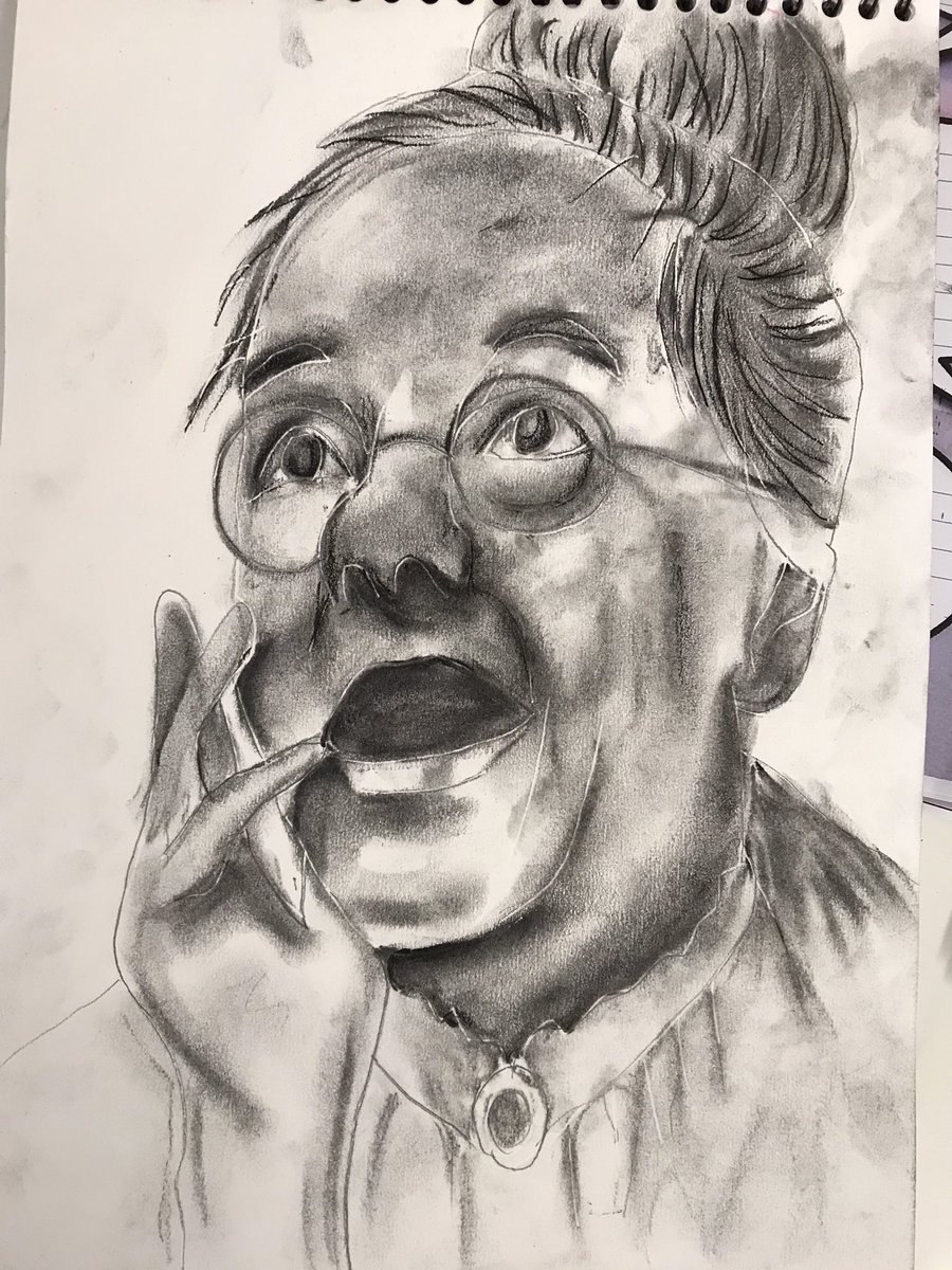 MrsGandMrsC's tweet photo. So blown away by year 5’s charcoal portraits of Annie and Frank from #queenofthefalls. They worked so hard to nurture the correct skills to represent the tonal shades and light/darkness. Well done 👏🏻#proud https://t.co/nvMTf7kTxl