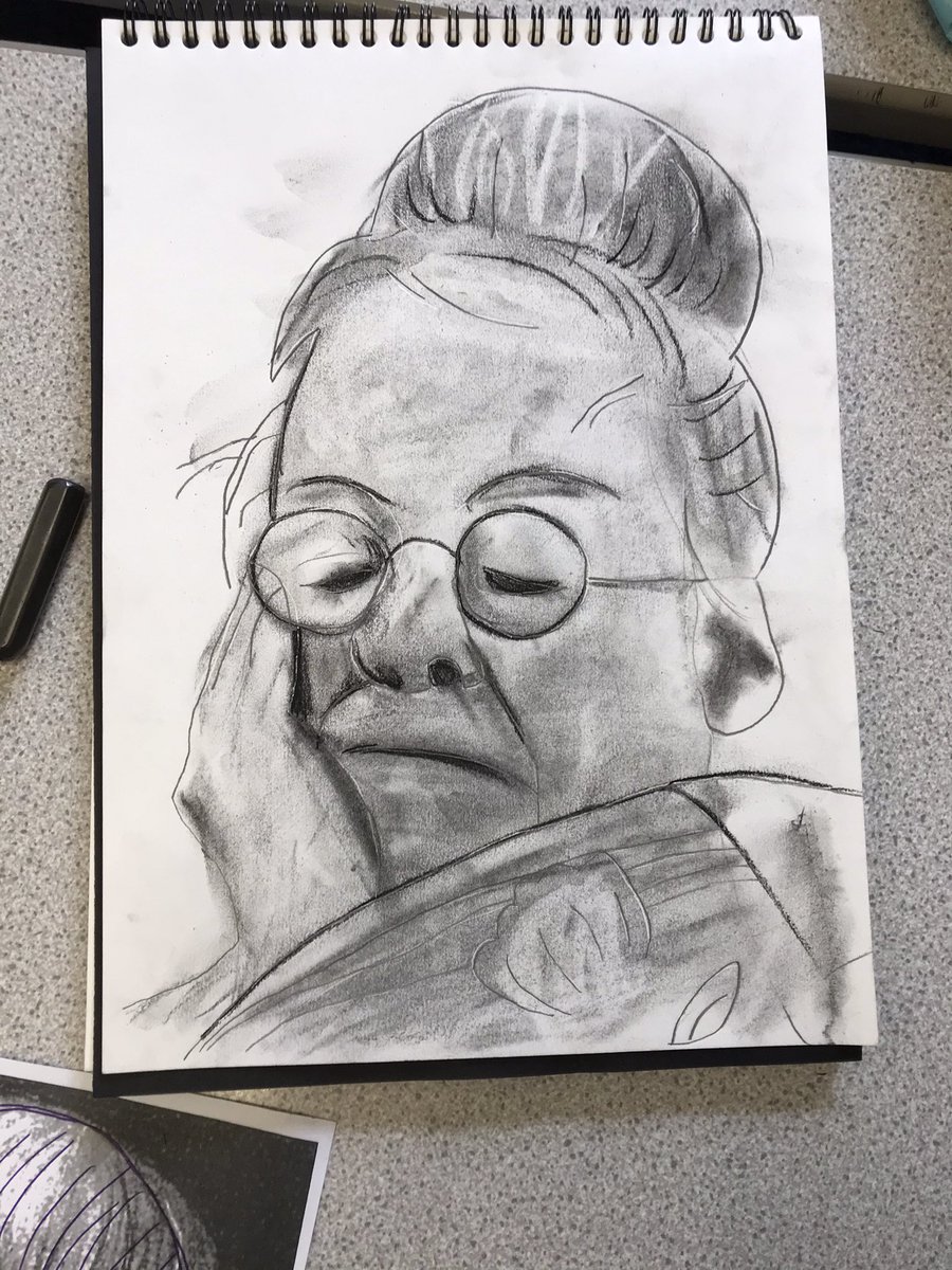 MrsGandMrsC's tweet photo. So blown away by year 5’s charcoal portraits of Annie and Frank from #queenofthefalls. They worked so hard to nurture the correct skills to represent the tonal shades and light/darkness. Well done 👏🏻#proud https://t.co/nvMTf7kTxl