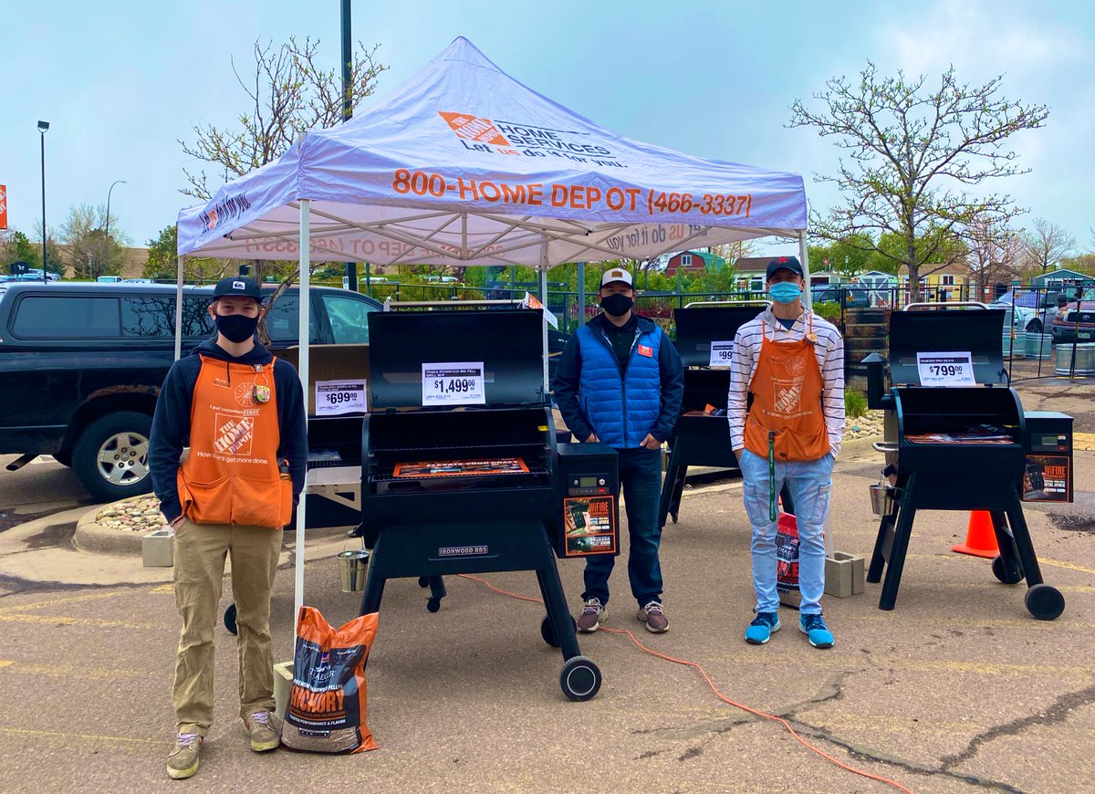 Hi Mom! <a href="/TraegerGrills/">Traeger Grills</a> #1507Proud #WeekendVibes