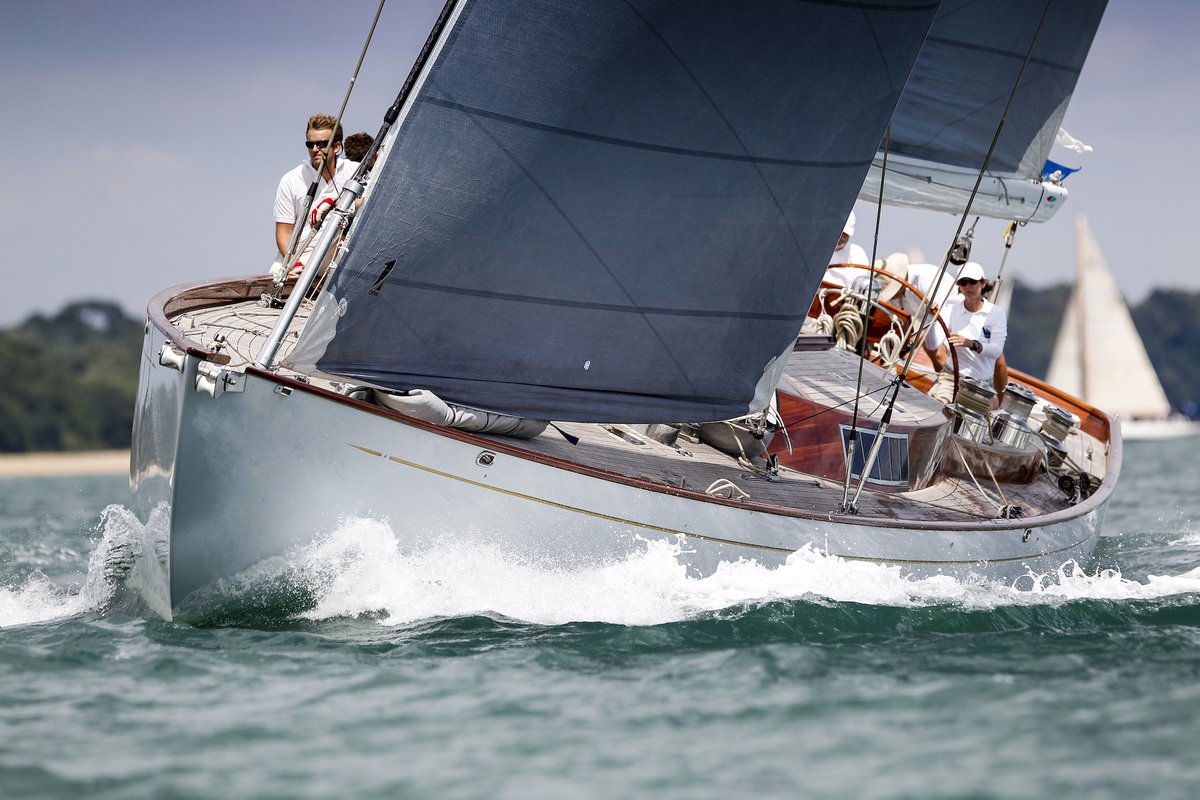 OneSails_east's tweet photo. Planning to race this season and need advice, repairs or new sails? Contact the team via east@onesails.co.uk #onesails #sailmaking #regattas https://t.co/x0zUeMPiLm