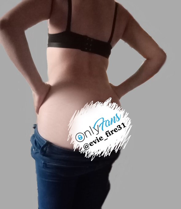 Se me antoja una noche donde nos duelan los cuerpos al día siguiente??
Aún puedes suscribirte a mi Only