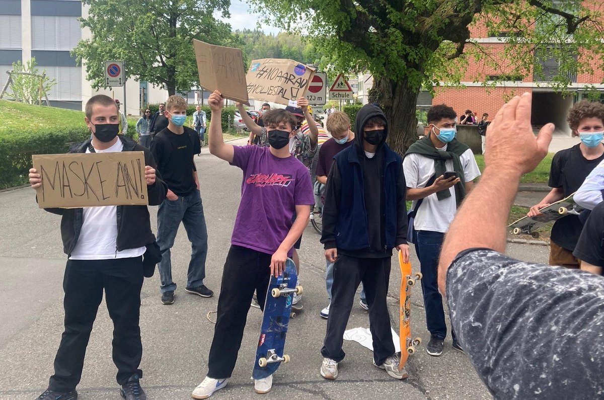 Thomas_toao's tweet photo. Können wir für diese Jungs #HeldenvonAarau trenden lassen? https://t.co/PNn3PbgL0s